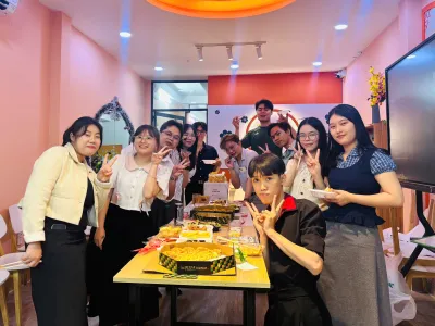 Nữ Thần Tiết tại trung tâm tiếng Trung iChinese: nhìn lại những khoảnh khắc 8/3 ấm áp và đáng nhớ